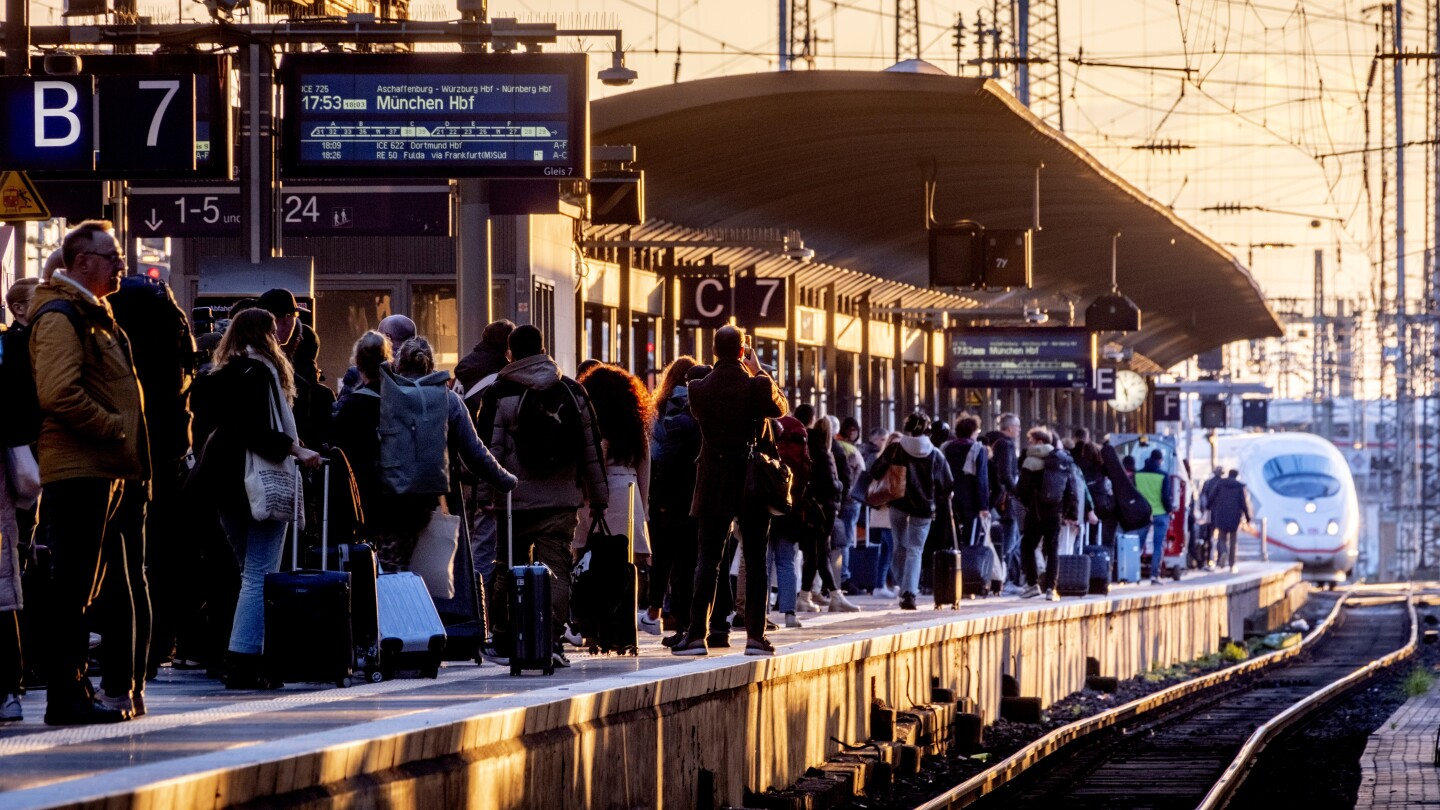 German railway operator resumes talks with train drivers’ union in a long dispute