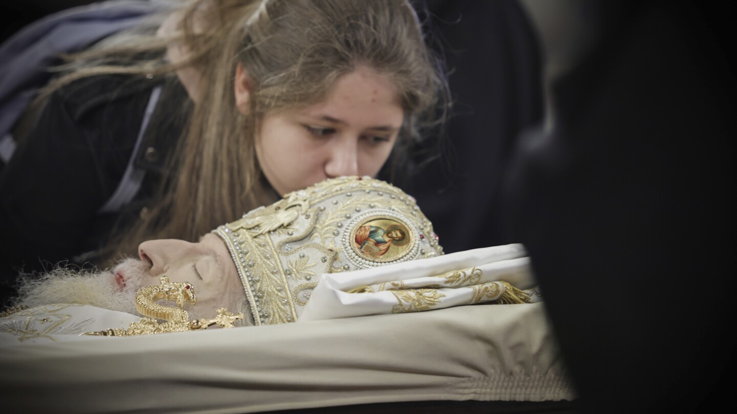 Bulgarians bid farewell to Orthodox Patriarch Neophyte