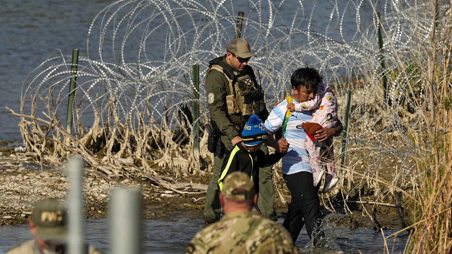 How Texas’ plans to arrest migrants for illegal entry would work if allowed to take effect