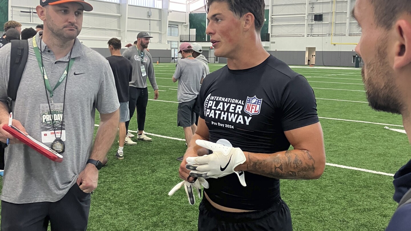 Welsh rugby star Louis Rees-Zammit was the center of attention at NFL’s international player pro day