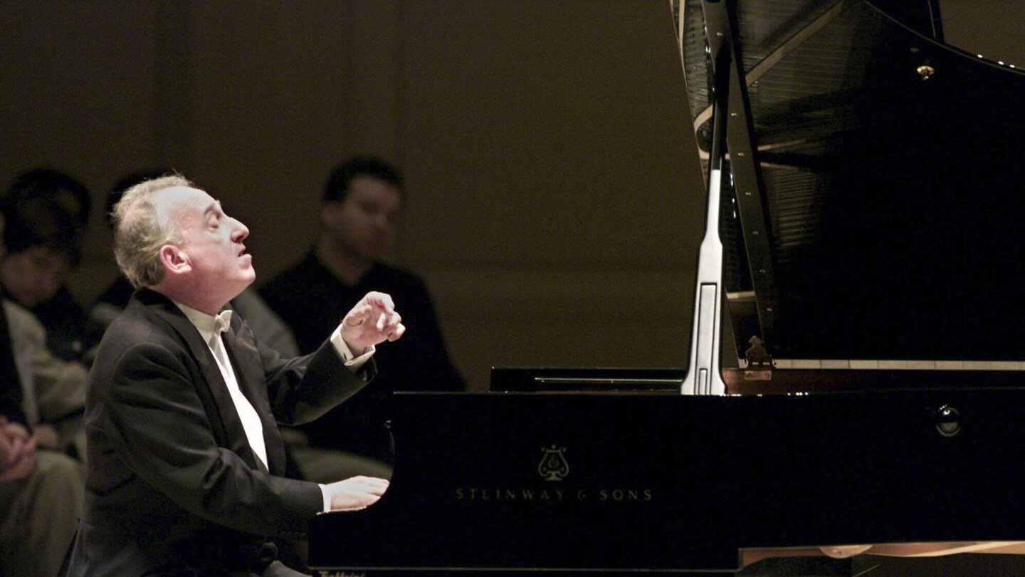 Acclaimed Italian pianist Maurizio Pollini dies at age 82