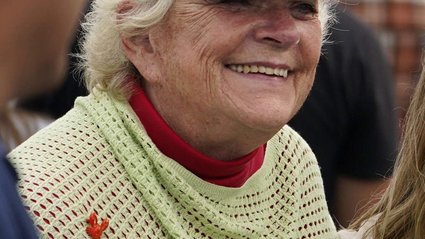 Linda Bean, an entrepreneur, GOP activist and granddaughter of outdoor retailer LL Bean, has died