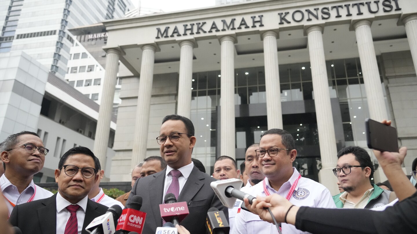 Indonesia’s top court begins hearing election appeals of 2 losing candidates alleging fraud