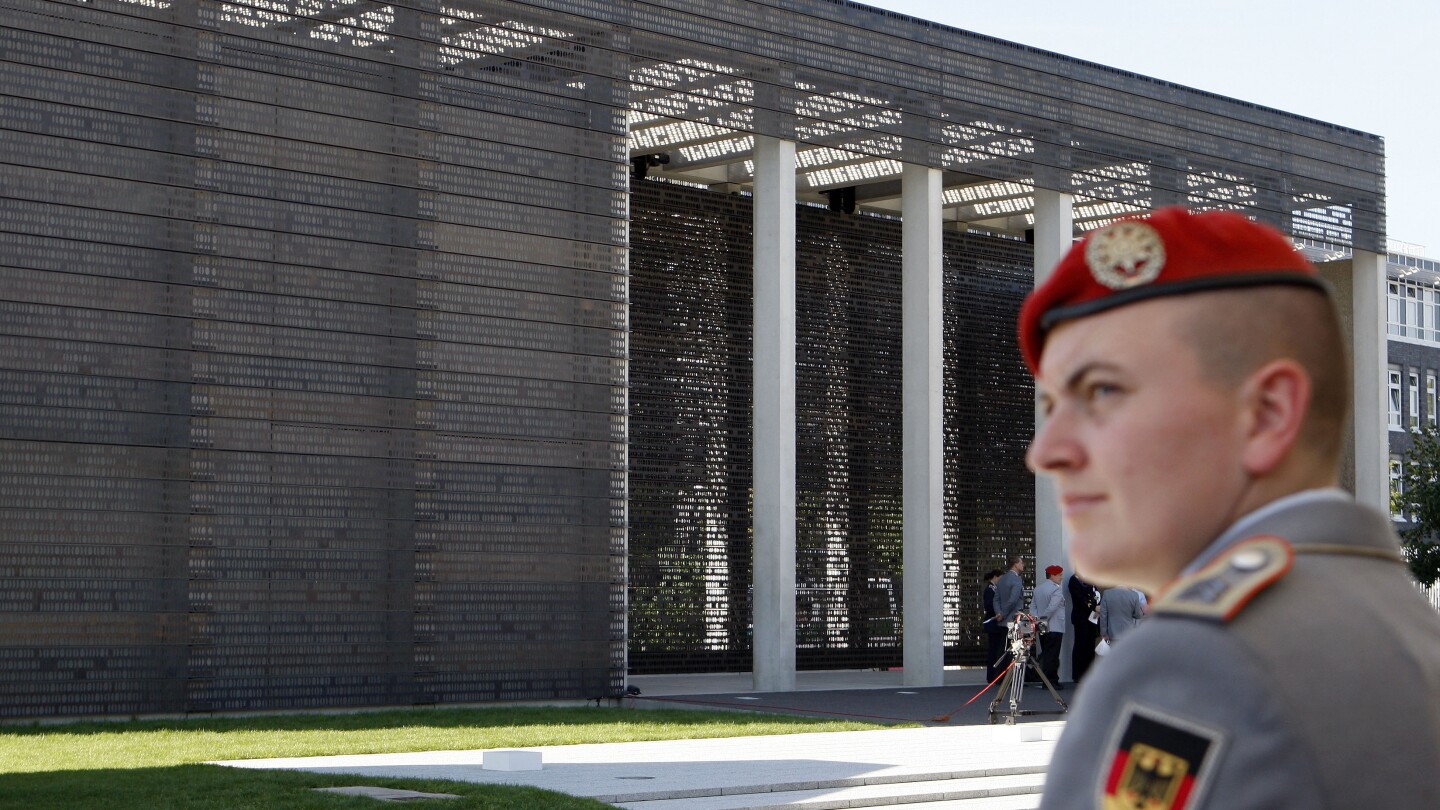 The German parliament votes for an annual veterans’ day to honor military service