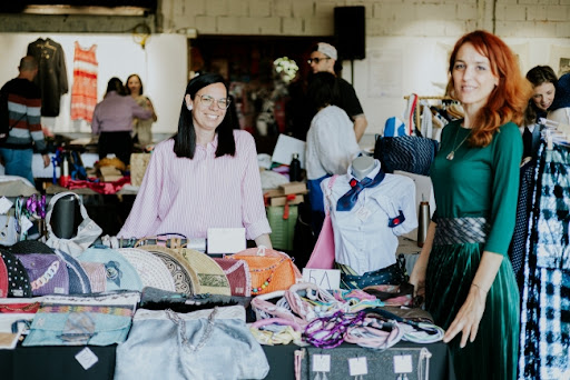 Žene preduzetnice Srbije prave torbe od PVC folije i starih bilborda i izvoze u Italiju