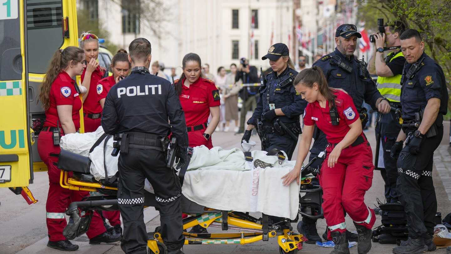 Police stop knife attack in central Oslo after man stabs 1 person and threatens others