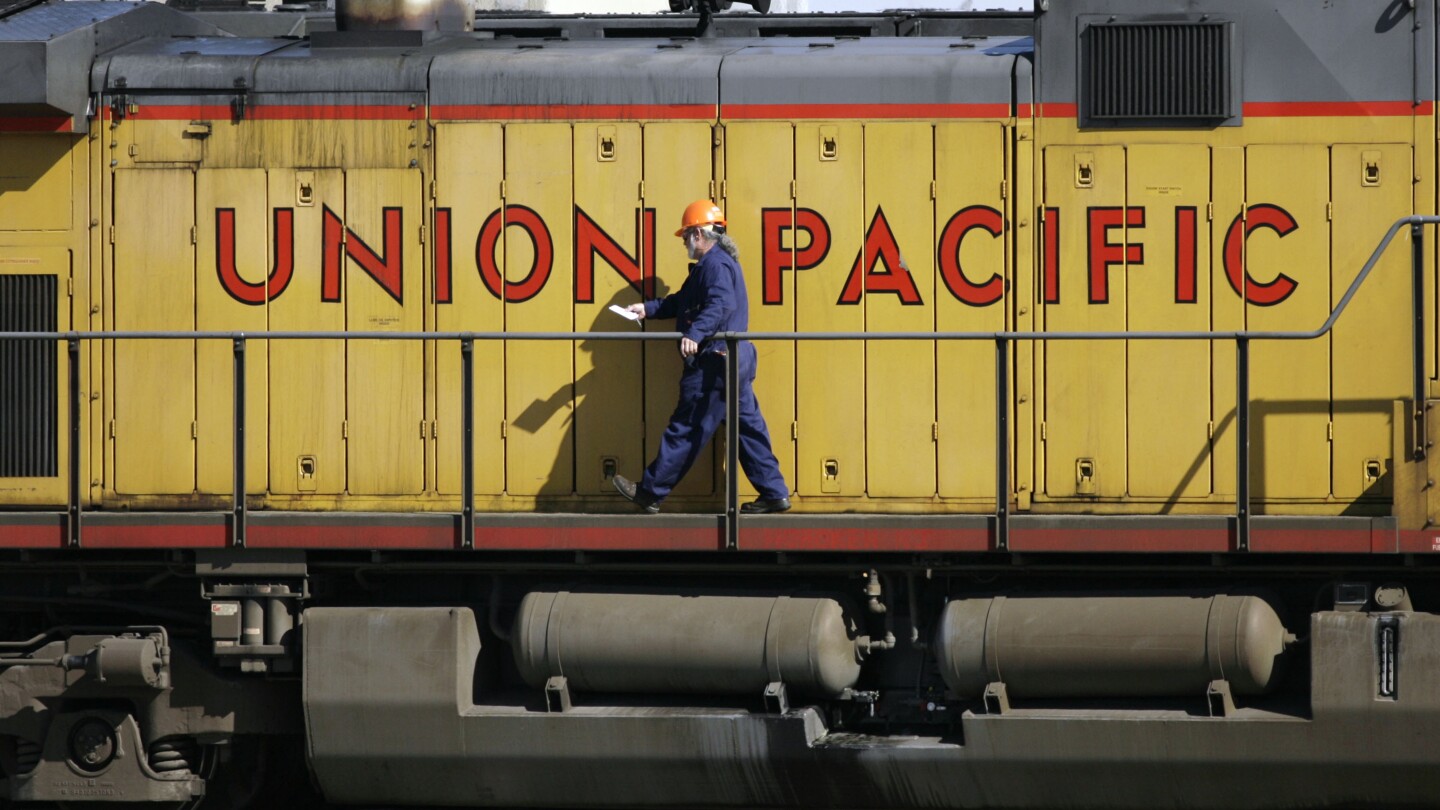 Union Pacific undermined regulators’ efforts to assess safety, US agency says