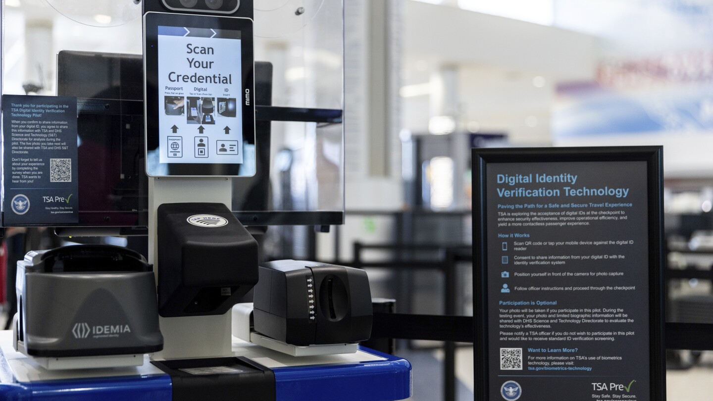 Senators want limits on the government’s use of facial recognition technology for airport screening