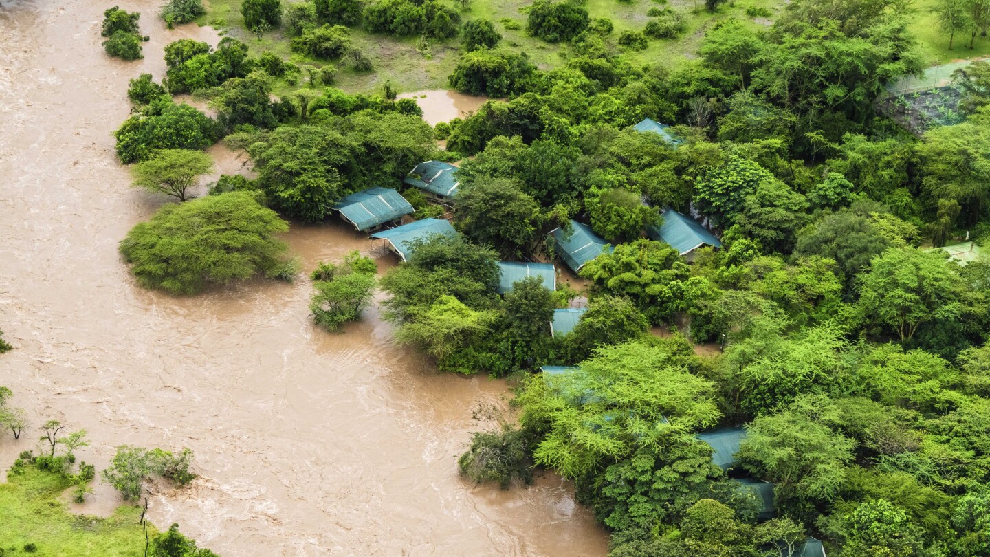 Kenya president postpones reopening of schools as flood-related deaths pass 200