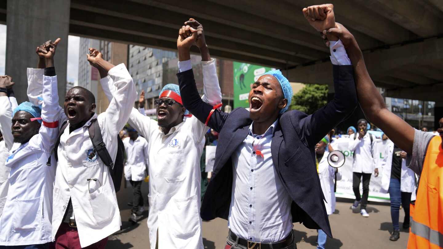 Kenya’s public hospital doctors sign agreement to end national strike after almost 2 months