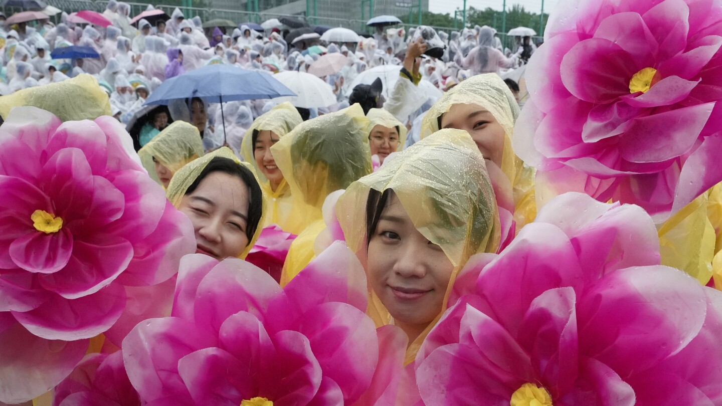 AP PHOTOS: Lotus Lantern Festival draws thousands in Seoul to celebrate upcoming Buddha’s birthday