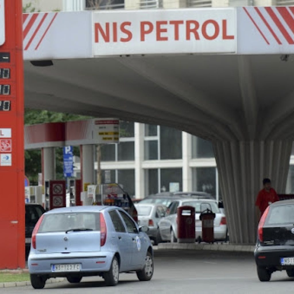 Benzin u Srbiji pojeftinjuje tri dinara, a dizel dva dinara