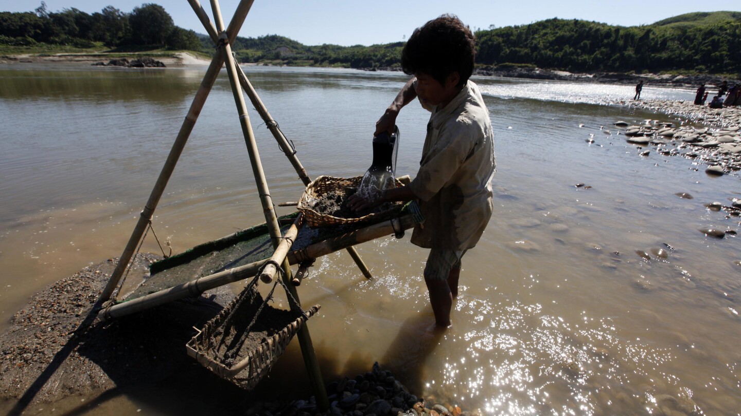 Myanmar quietly announces plans to study controversial Chinese dam project suspended 13 years ago