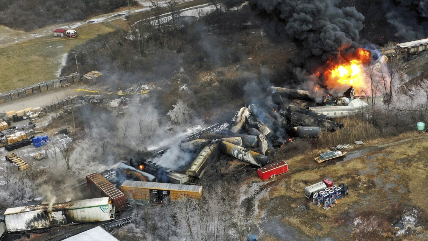 Norfolk Southern will pay $15 million fine as part of federal settlement over Ohio derailment