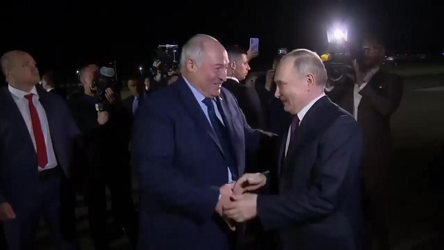 Russian President Vladimir Putin arrives in Belarus | AP News