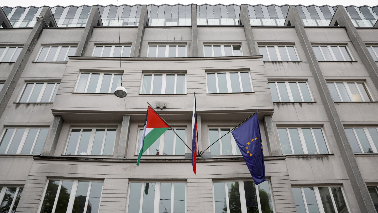 Slovenia opposition demands referendum on Palestinian state recognition, could delay parliament vote