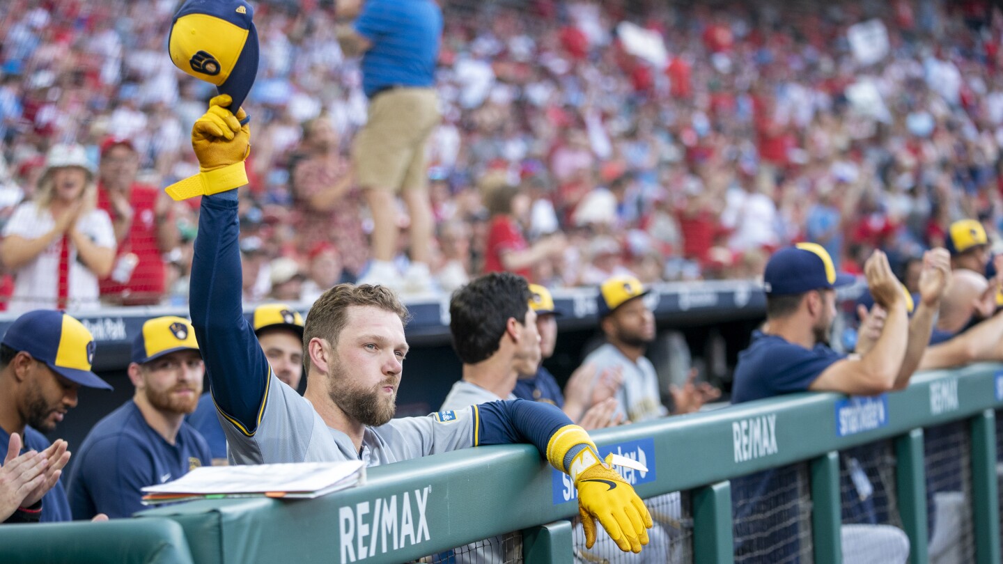Rhys Hoskins sheds a tear, as he expected, in his return to Philly with the Brewers