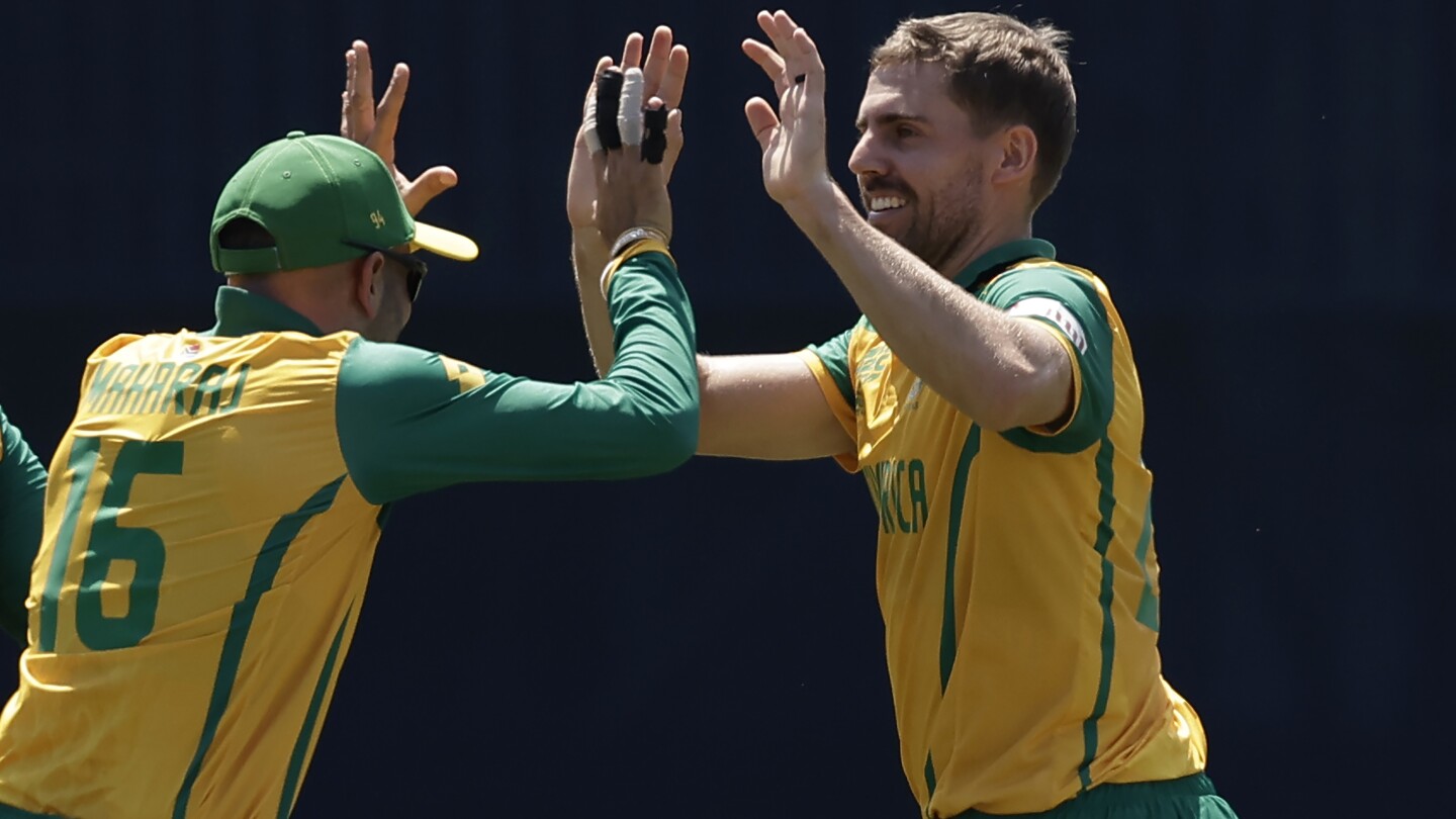 South Africa wins T20 World Cup opener over Sri Lanka; Uganda bowls first against Afghanistan