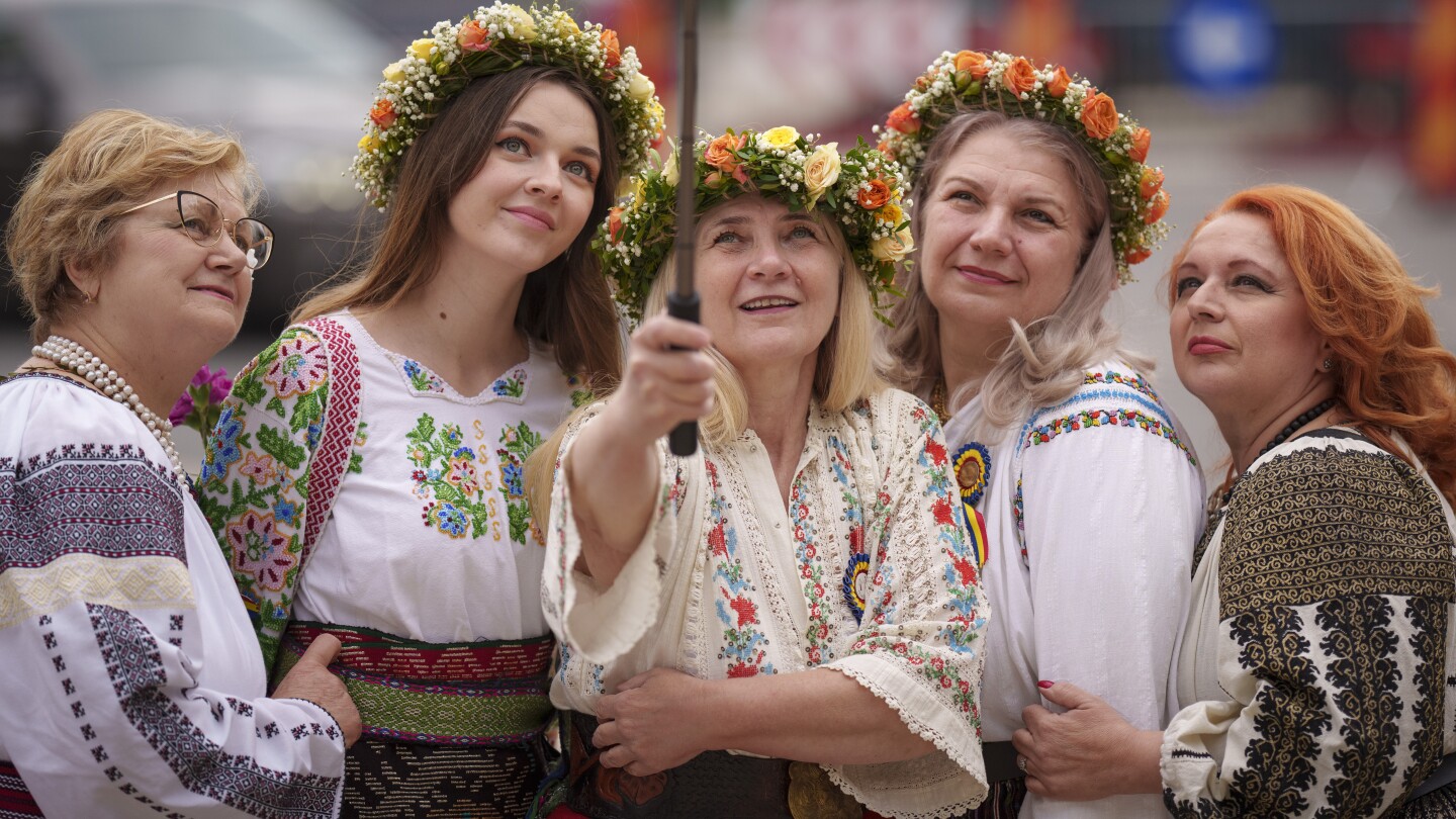 Romania’s culture minister asks Louis Vuitton to acknowledge a traditional blouse inspired items