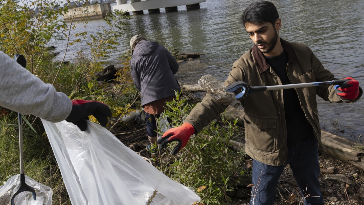 In Washington, D.C., the city’s ‘forgotten river’ cleans up, slowly