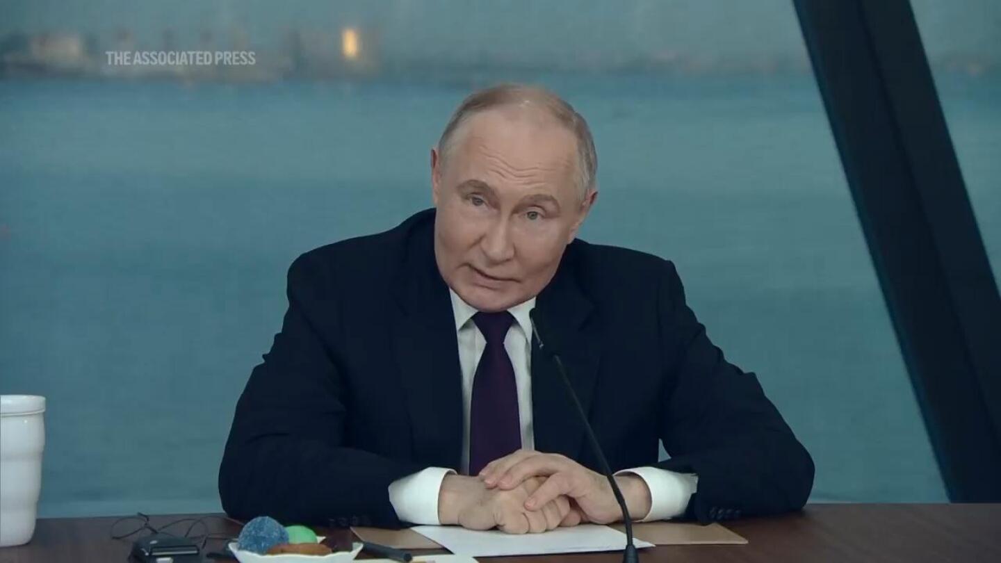 Putin warns that Russia could provide long-range weapons to others to strike Western targets | AP News