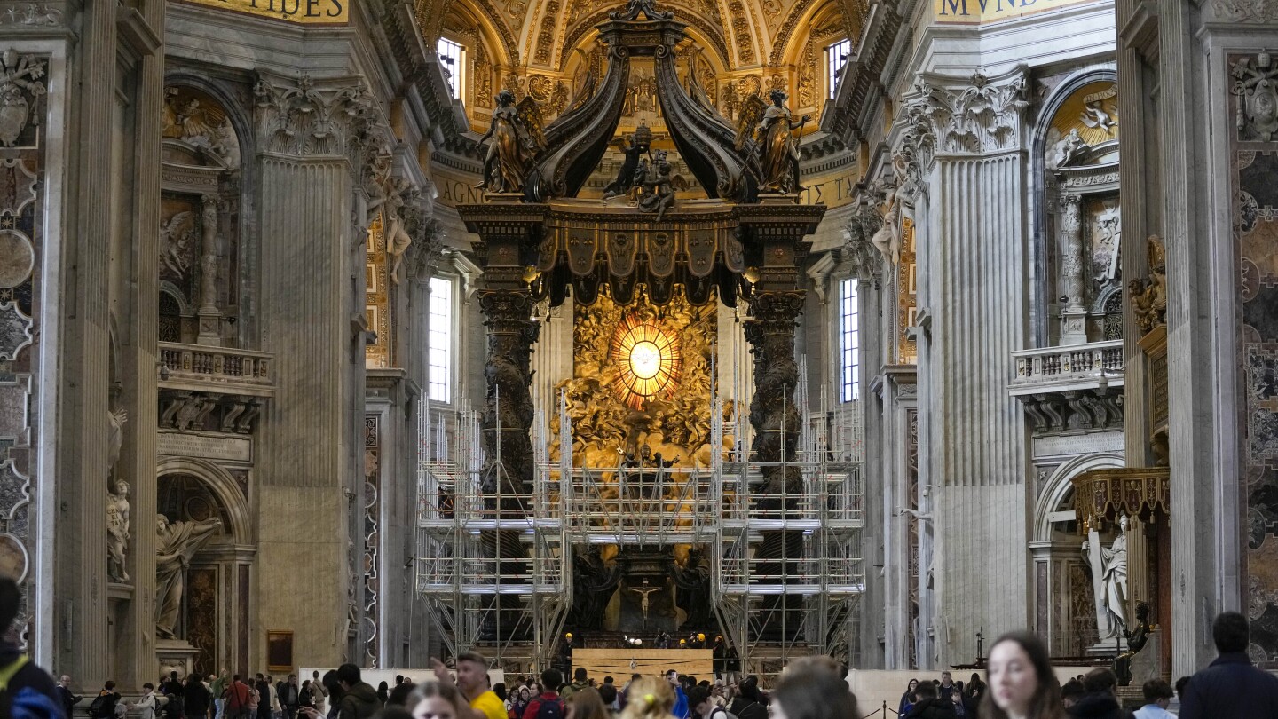 Vatican detains ex-employee who allegedly tried to sell back manuscript of Bernini’s basilica canopy