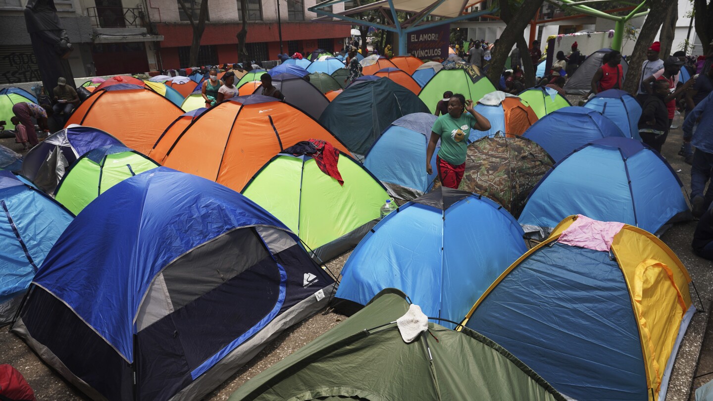 Mexican authorities clear one of Mexico City’s largest downtown migrant tent encampments