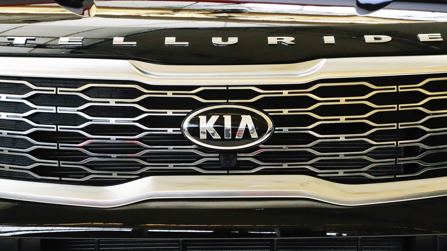 Kia recalls nearly 463,000 Telluride SUVs due to fire risk, urges impacted consumers to park outside