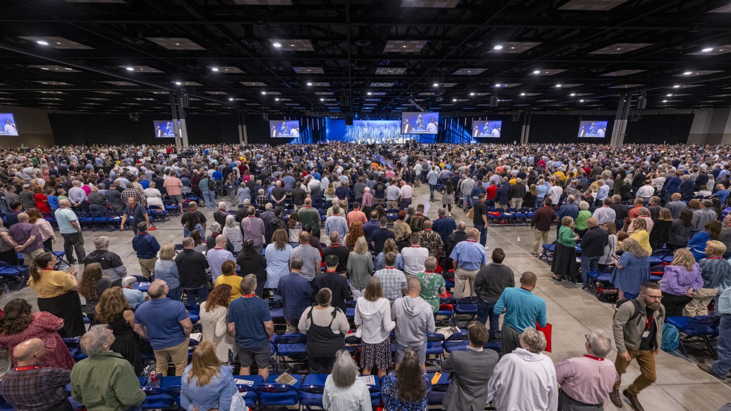 Southern Baptists to decide whether to formally ban churches with women pastors