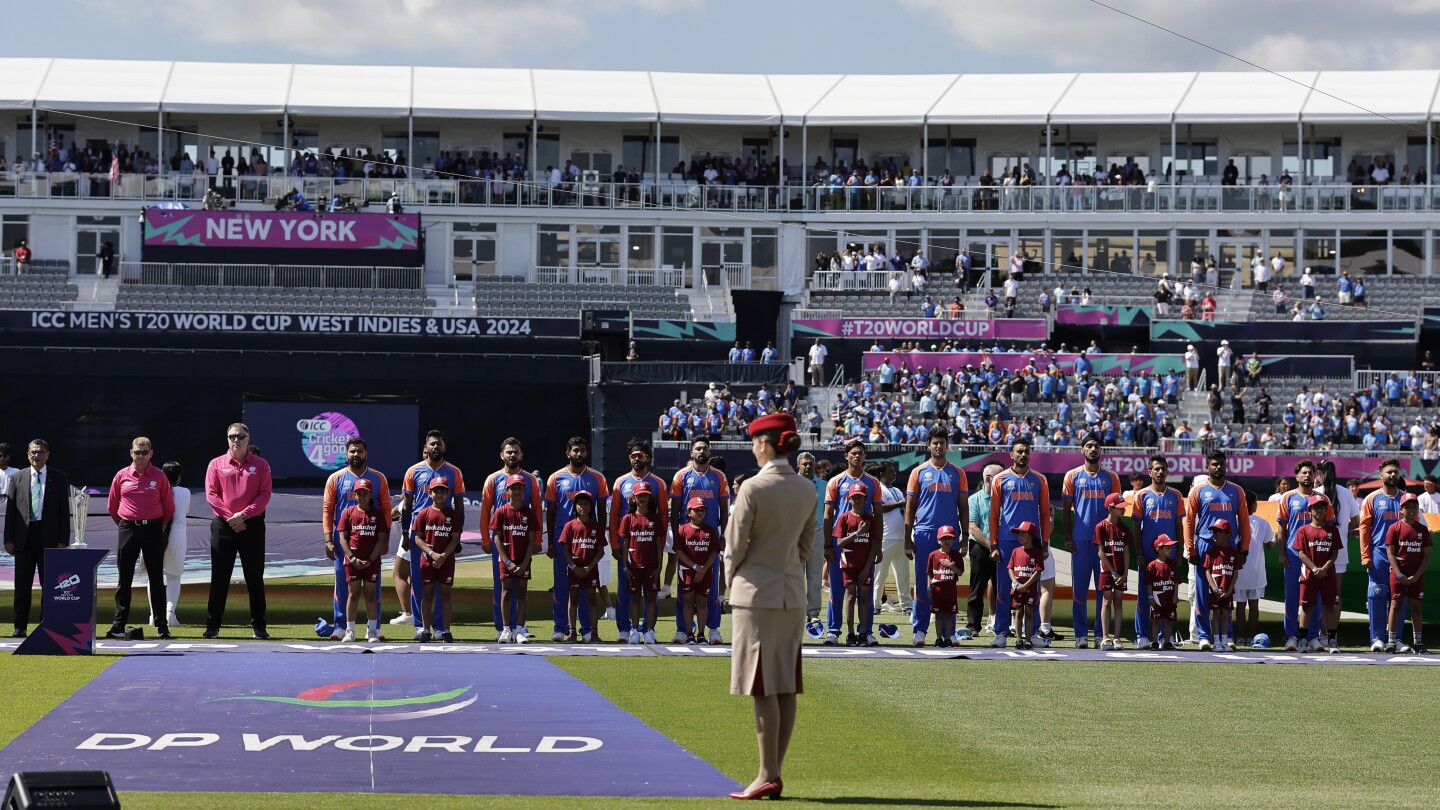 India bowls first against United States at Twenty20 World Cup after winning the toss