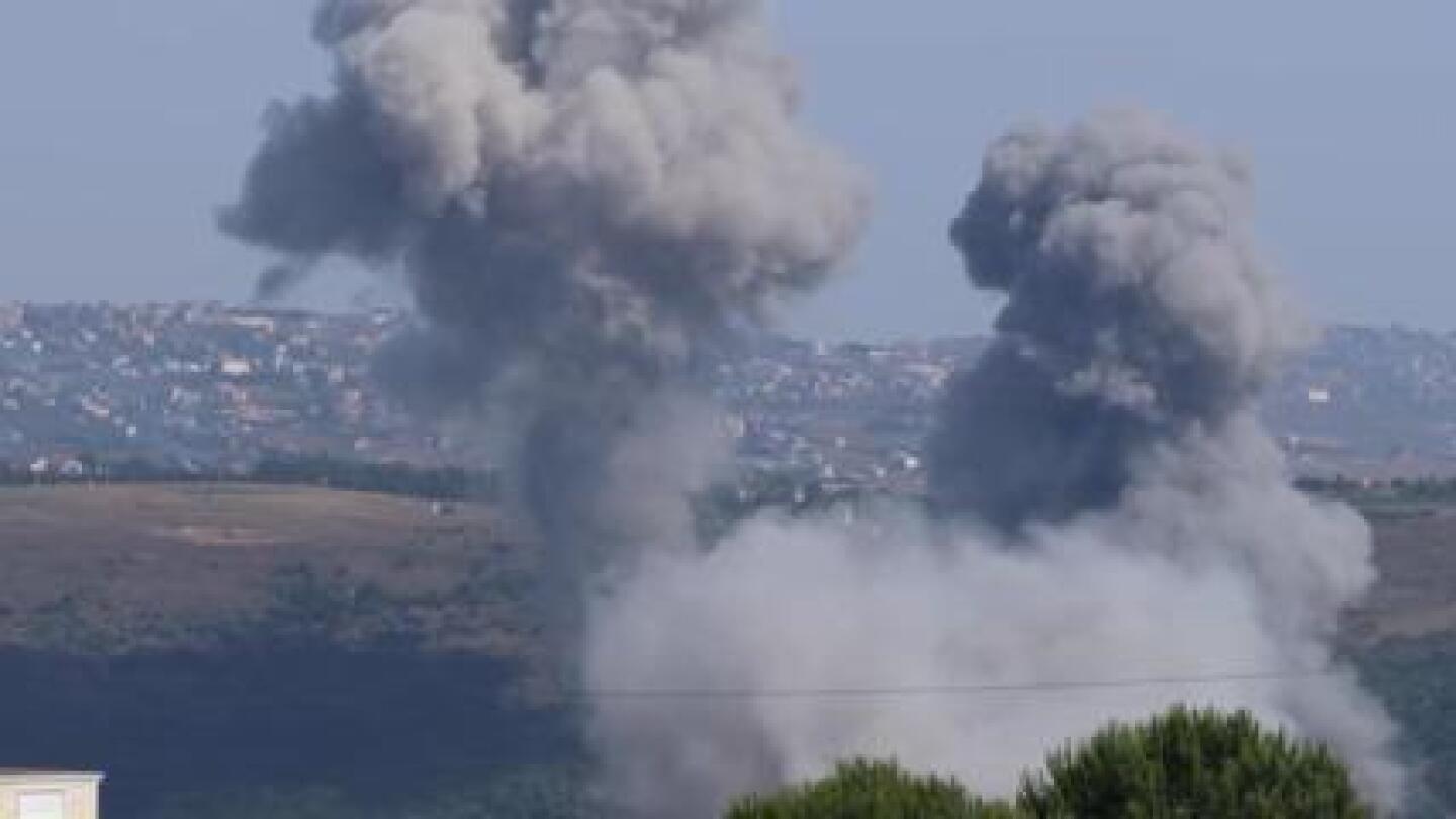 Israel strike southern Lebanon as fighting intensifies with Hezbollah | AP News