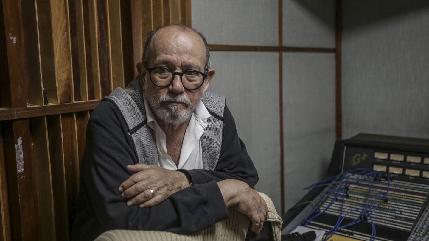 Cuban troubadour Silvio Rodríguez, icon of the revolution, dwells on island’s troubles in new album