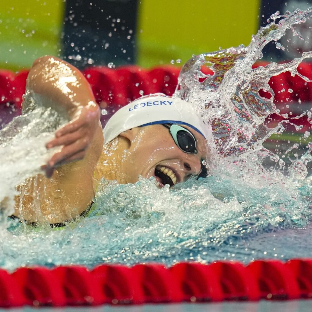 U.S. Olympic trials feels like Super Bowl of swimming at home of NFL Colts