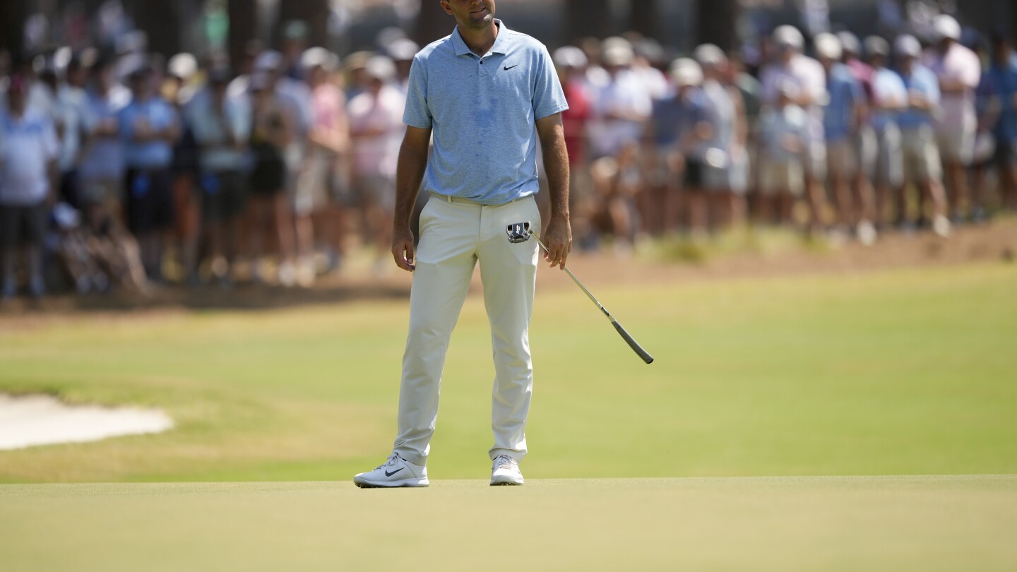 Scheffler has another tough day fighting the Pinehurst No. 2 greens at the US Open