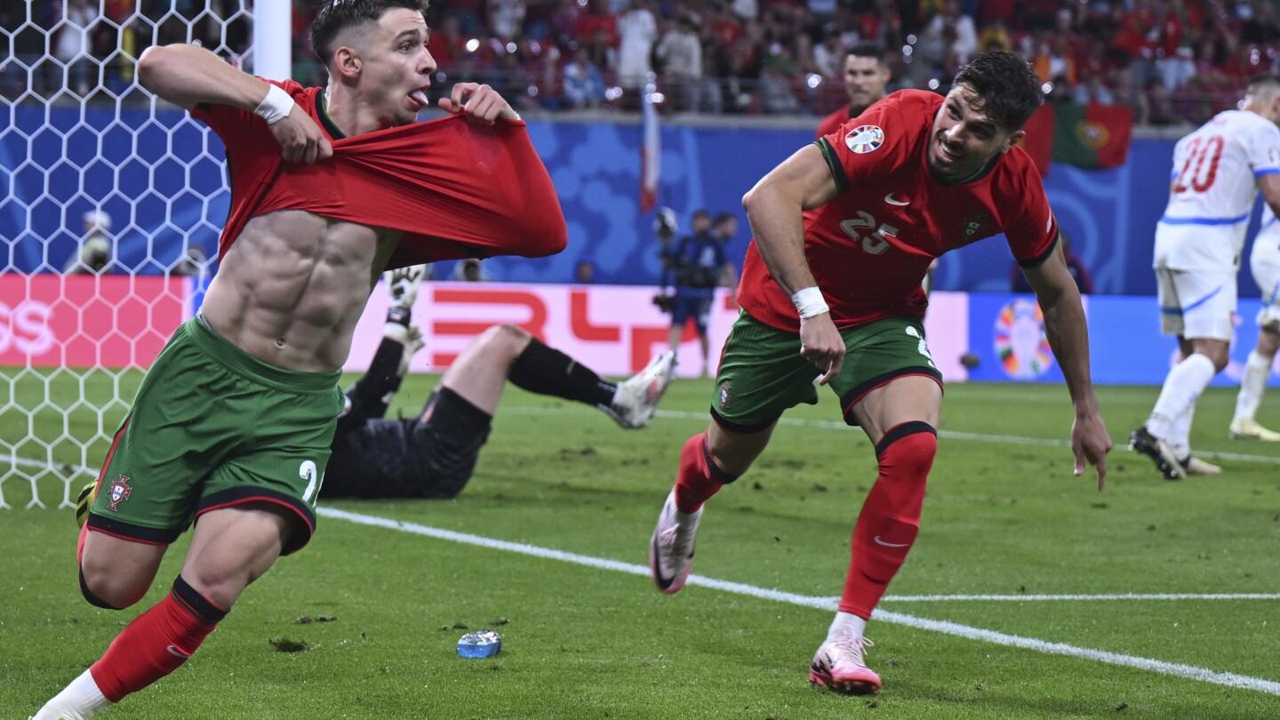 Conceição scores in stoppage time to get Portugal off to winning start at Euro 2024