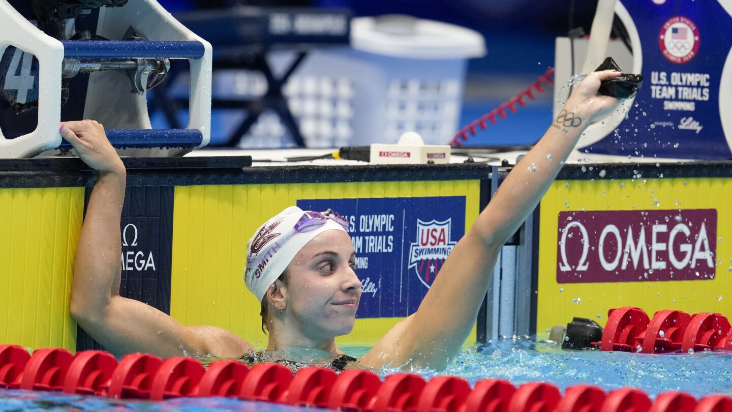 Regan Smith sets a world record in the 100 backstroke at the U.S. Olympic trials