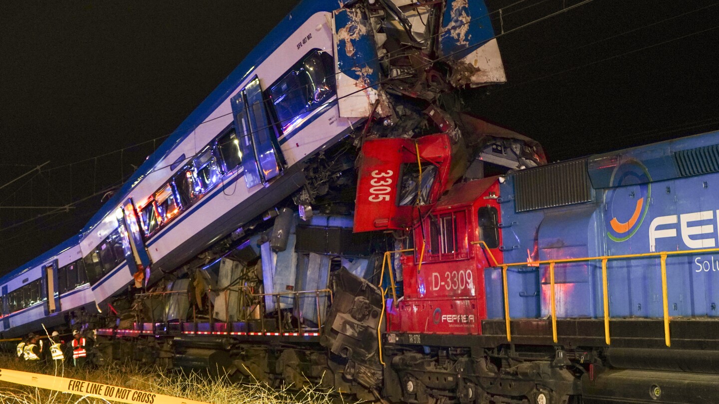 Train collision in Chile kills at least 2 people and injures several others