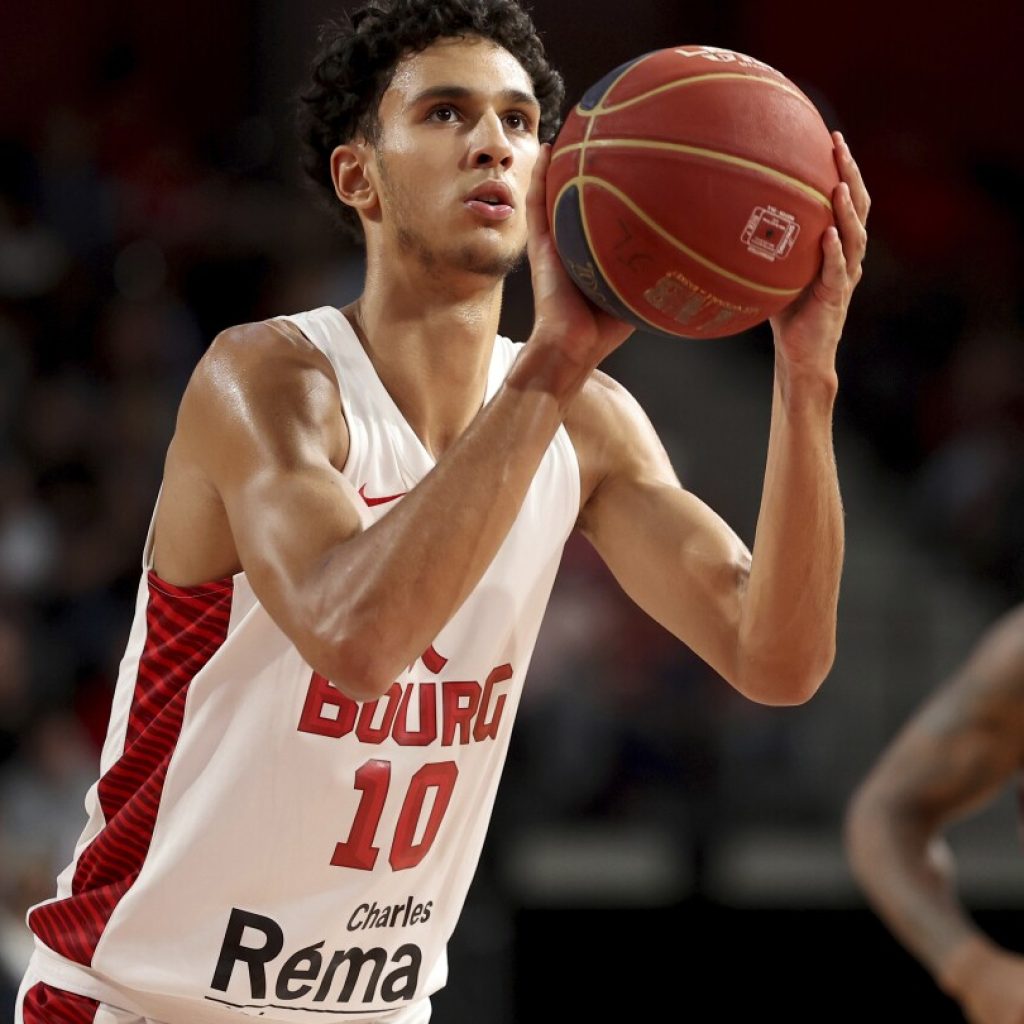 Teaching basketball to kids in the US is becoming a bit muddled, and the NBA is seeking solutions