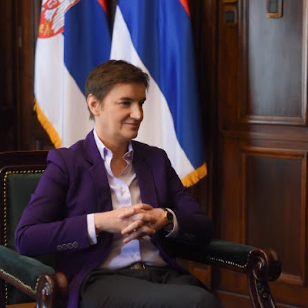 Brnabić: Vučić bio očajan što je fudbalska reprezentacija otputovala na prvenstvo hrvatskim avionom