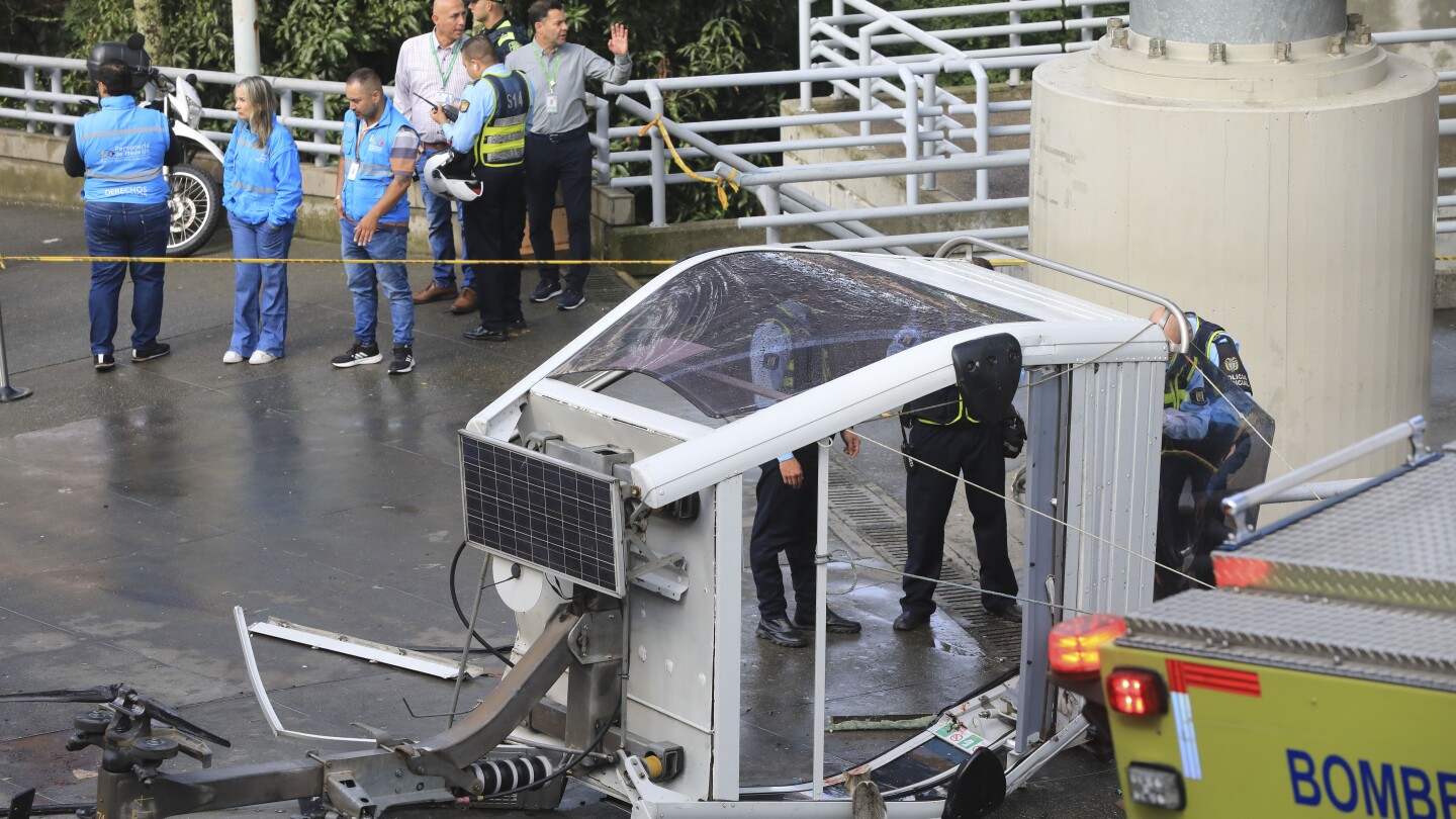 Cable car collapse in Colombia leaves at least 1 dead and 12 injured, officials say