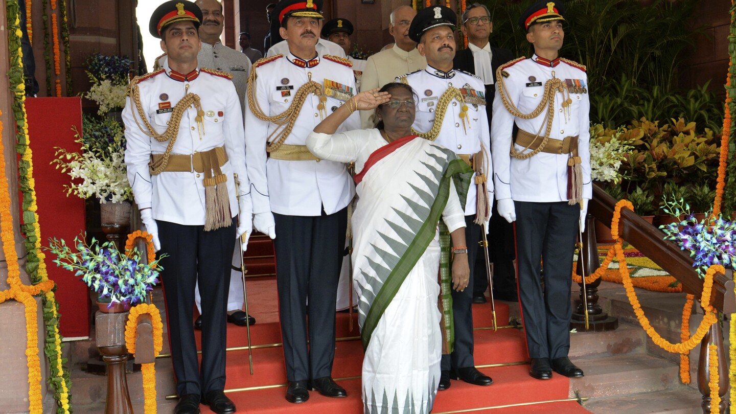 India’s president inaugurates newly elected parliament and sets out economic reforms as a key agenda