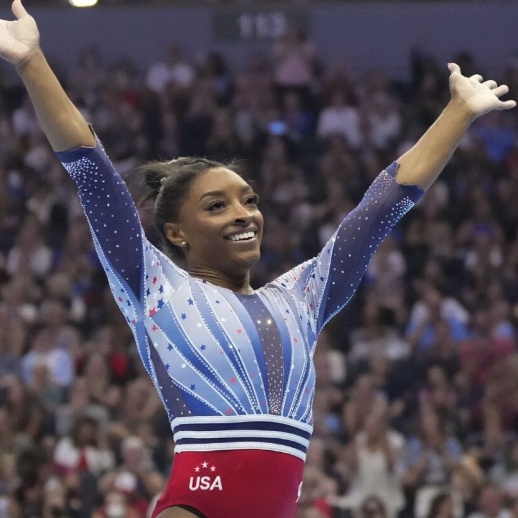 Simone Biles moves closer to 3rd Olympic trip as injuries mount behind her at US trials