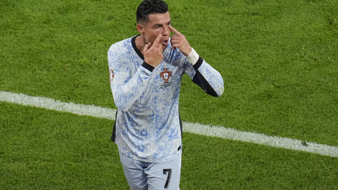 Ronaldo, soccer’s ultimate showstopper, still Portugal’s main man despite slow start to Euro 2024