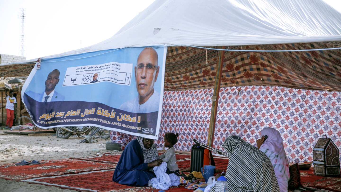 Mauritanians vote for president with the incumbent ally of the West favored to win