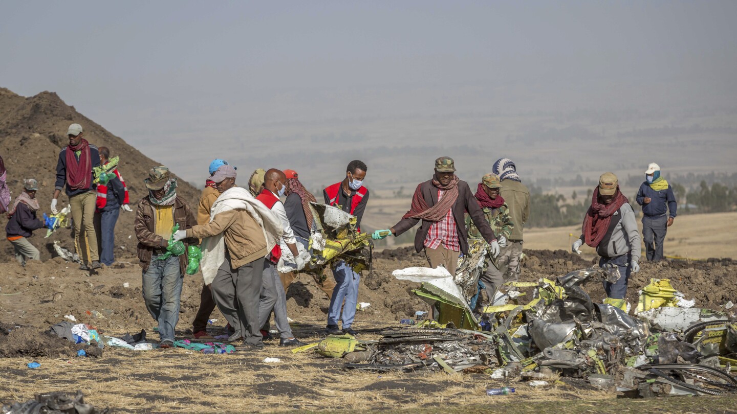 US wants Boeing to plead guilty to fraud over fatal crashes, lawyers say