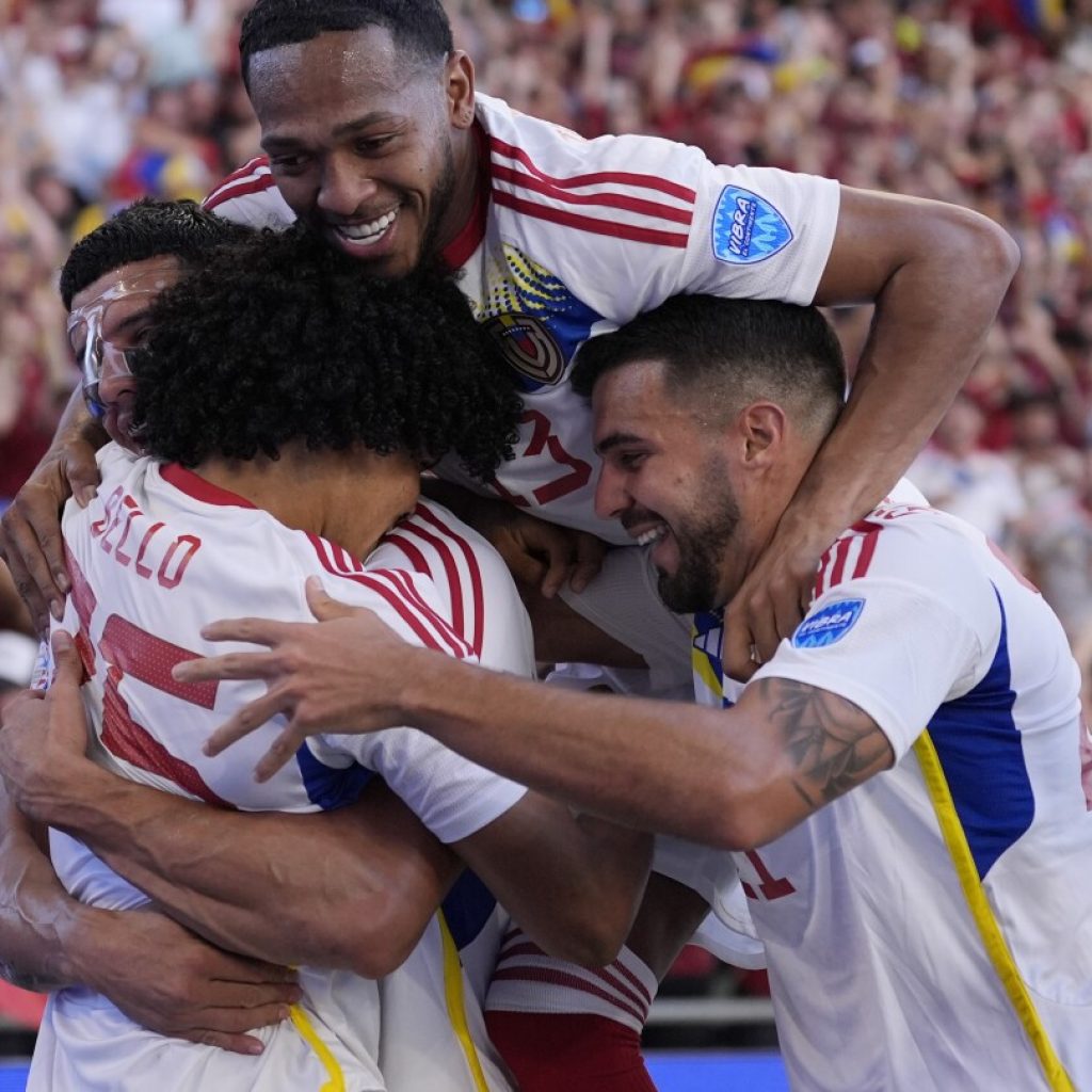 Eduard Bello leads 2nd-half charge in Venezuela’s 3-0 victory over Jamaica in Copa America