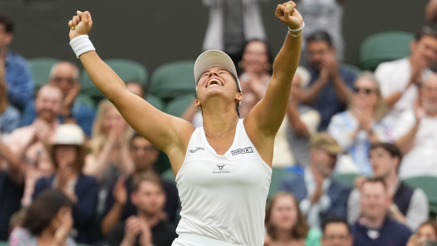 Marketa Vondrousova is the first defending women’s Wimbledon champ out in the first round since 1994