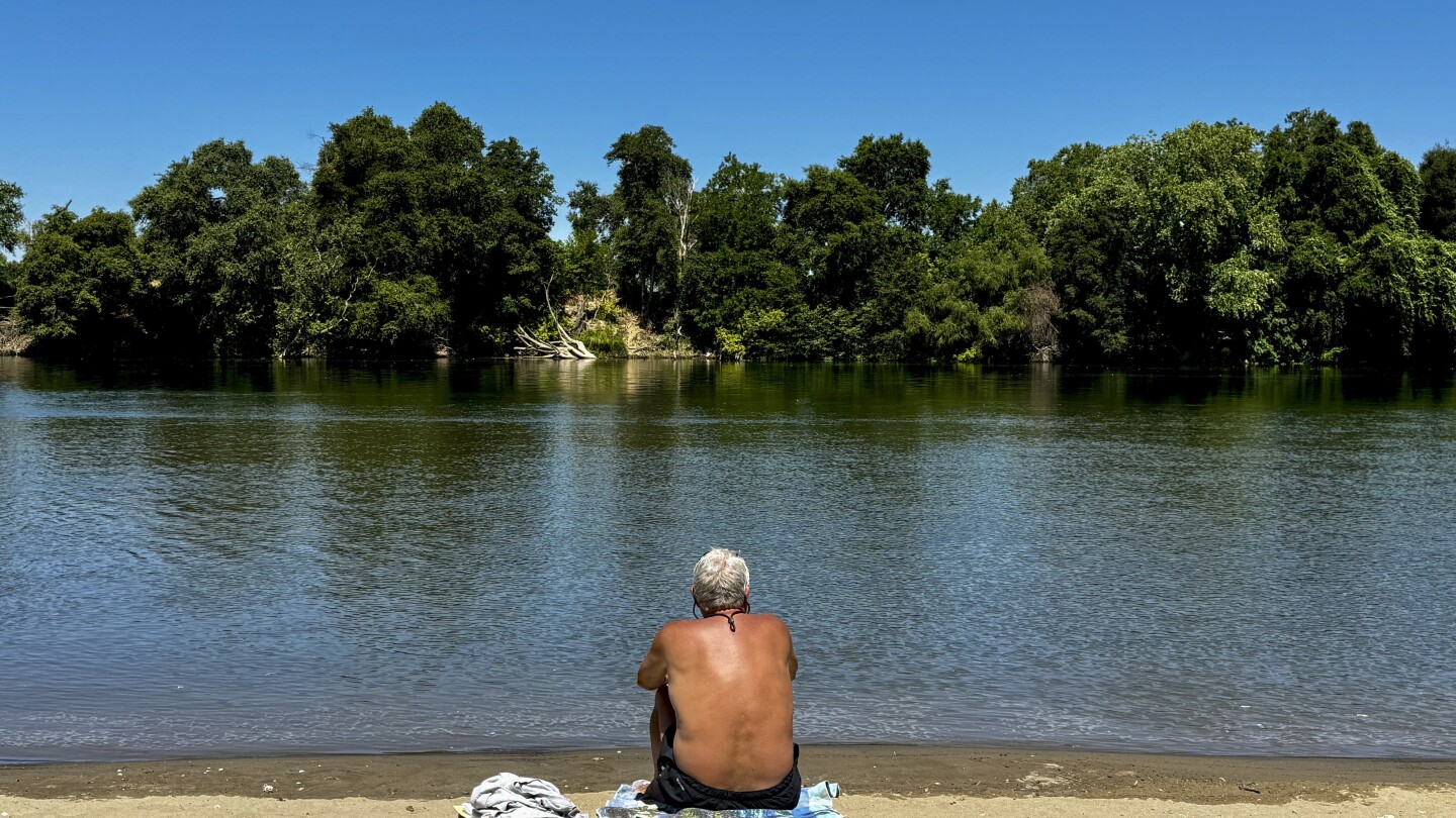 Dangerously high heat builds in California and the south-central United States