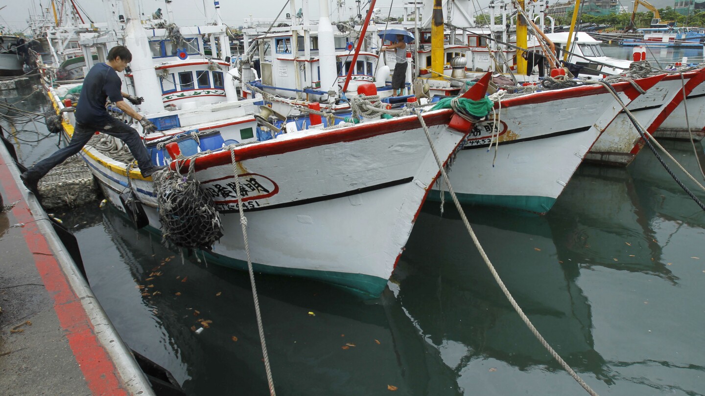 Taiwan says China told Taiwan’s coast guard to not interfere in the detention of Taiwanese boat crew