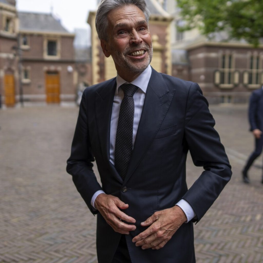 New Dutch leader pledges to cut immigration as the opposition vows to root out racists in cabinet